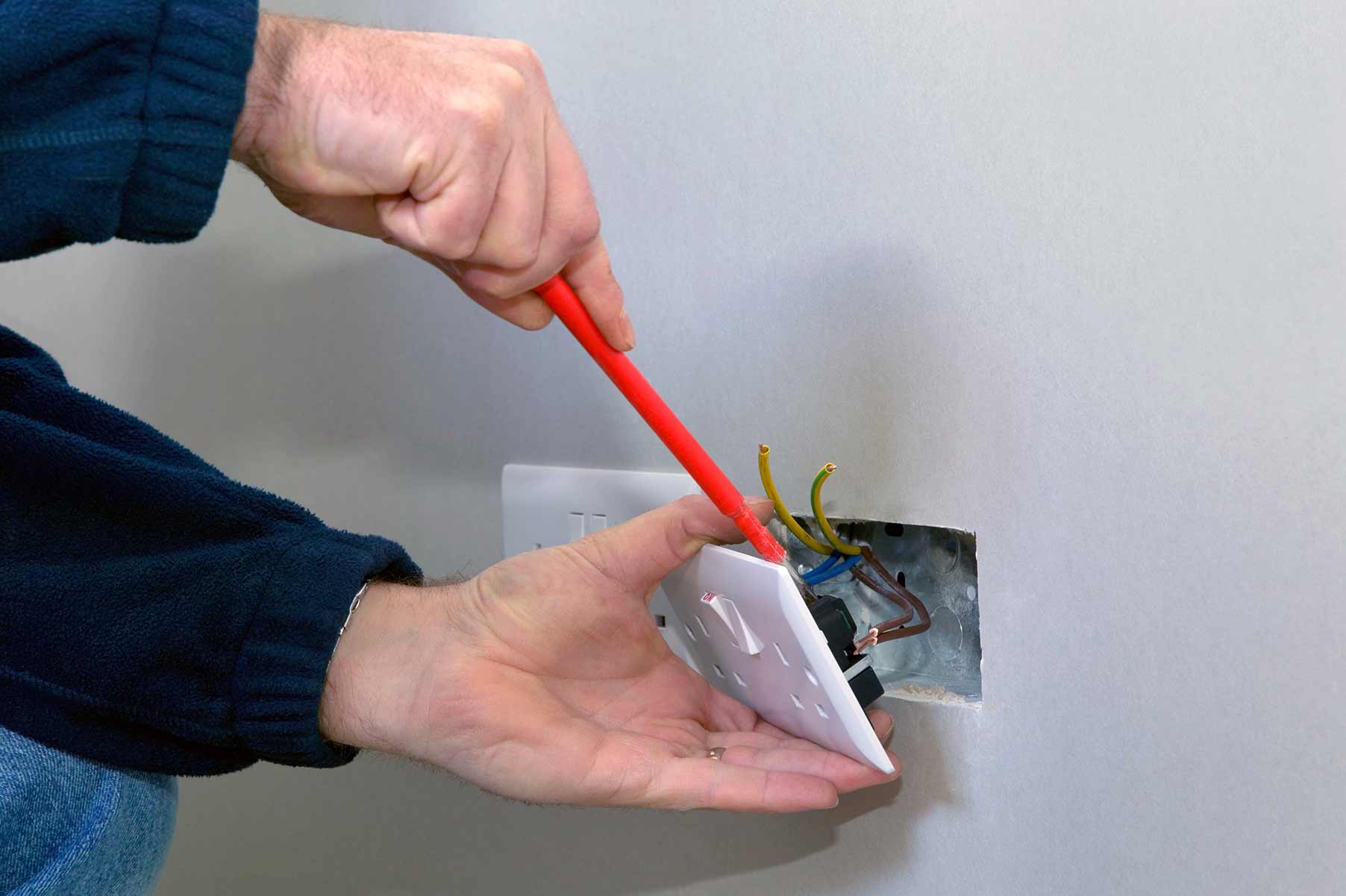 Our electricians can install plug sockets for domestic and commercial proeprties in Litherland and the local area. 